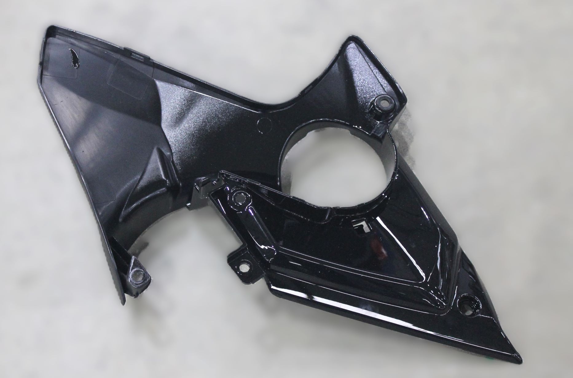 ARORA-SHARK 125-082-1 ARORA SHARK 125 - DEPO ÖN KORUMA İÇ PLS. SOL SİYAH - Görsel 1