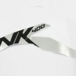 CFMOTO CF NK 400 BENZIN DEPOSU YAN AMBLEMI SOL (SIYAH)