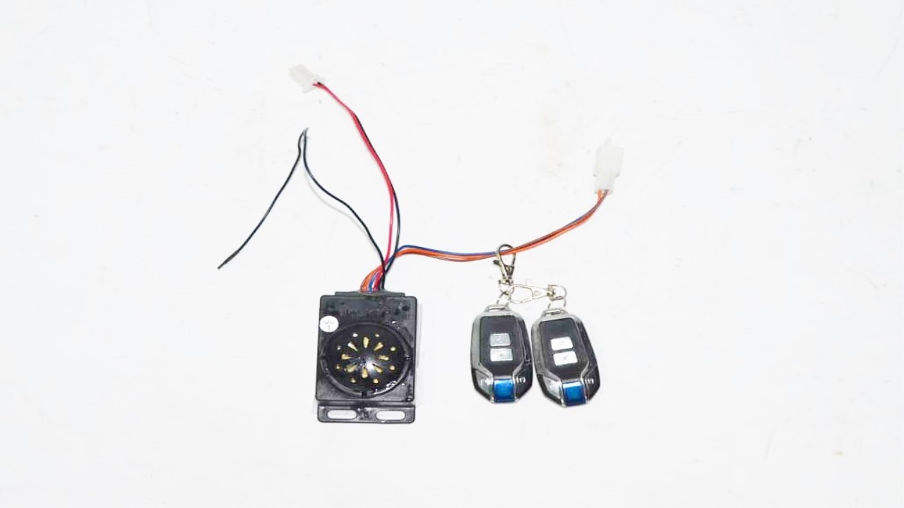 MJ-KUBA-KM48102_1 MJ-KUBA-KM48102_1